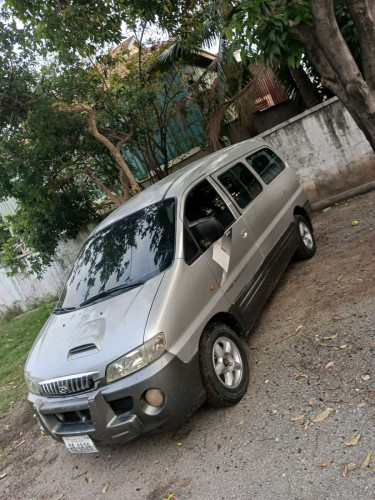 Starex.ឆ្នាំ02
