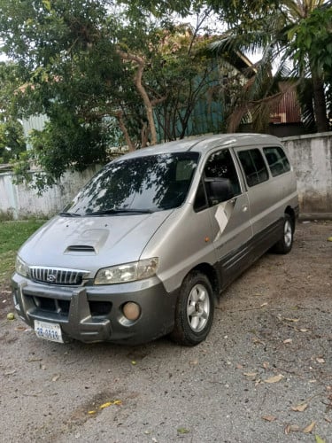 Starex.ឆ្នាំ02