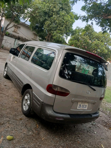Starex.ឆ្នាំ02
