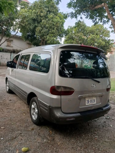 Starex.ឆ្នាំ02