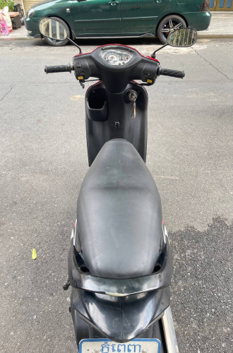 Suzuki step (125cc, year2008, 390$) have all documents