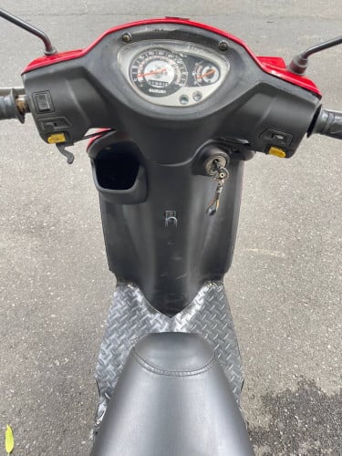 Suzuki step (125cc, year2008, 390$) have all documents