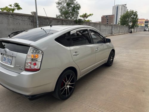 Today Prius ឆ្នាំ2005 ពាក់កណ្ដាលហ្វូល អាគុយ015មួយធុងជិះអេមសុីសាំងតិនណាស់