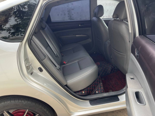 Today Prius ឆ្នាំ2005 ពាក់កណ្ដាល​ហ្វូល​ អាគុយ015មួយធុង​ជិះអេមសុីសាំងតិនណាស់