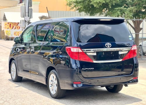 Toyota Alphard 2012