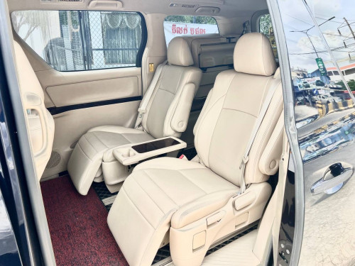 Toyota Alphard 2012