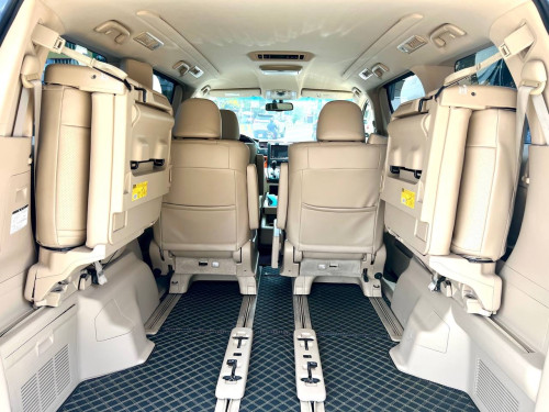 Toyota Alphard 2012