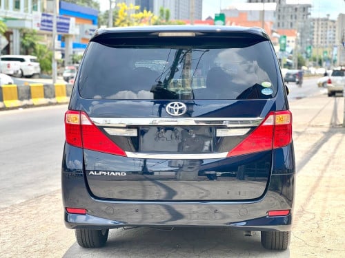 Toyota Alphard 2012
