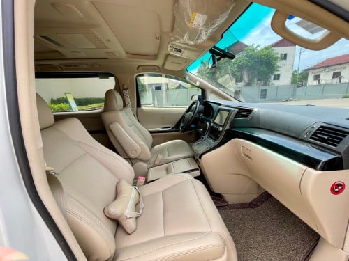 TOYOTA ALPHARD 2015 បួនម៉ាសុីនប៉ុងមួយប្រភេទឡានខ្លាញ់គោឆ្វេងហ្សុីនថ្នាំហ្សុីនមួយជុំ