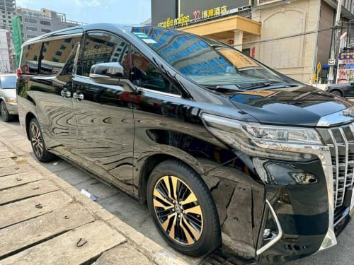 Toyota Alphard 2020 V6 Russian