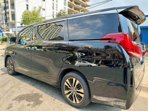 Toyota Alphard 2020 V6 Russian