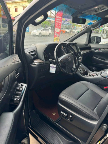 Toyota Alphard 2020 V6 Russian