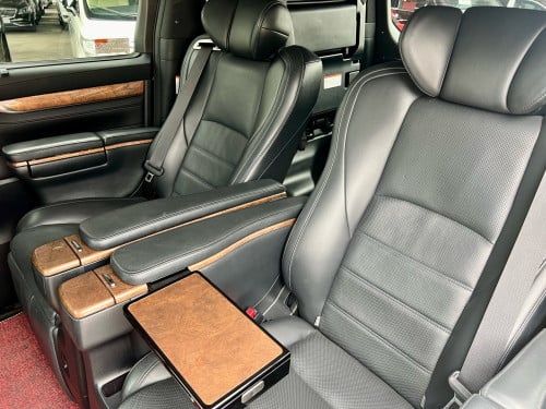 Toyota Alphard Executive Lounge