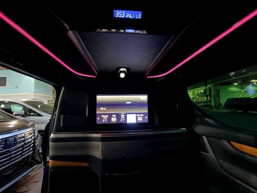 Toyota Alphard Royal Lounge 2018 Black LM Upgrade VIP Rental