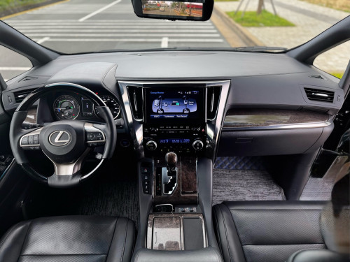 Toyota Alphard Royal Lounge 2018 Black LM Upgrade VIP Rental