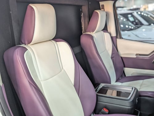 Toyota Granvia 2020