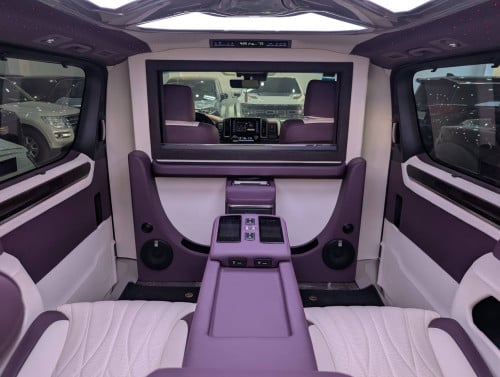Toyota Granvia 2020