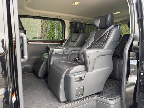 Toyota Granvia 2023 មួយទឹកស្អាត98%