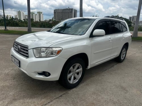 Toyota Highlander បួនម៉ាសុីន ឆ្នាំ2010 ម្ចាស់ដើម
