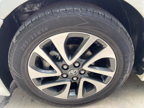 Toyota Prius 2010 Option 3