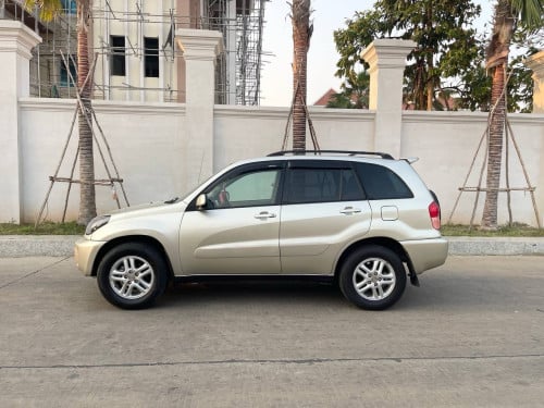 Toyota RAV4 ឆ្នាំ2002 ប៉ុងមួយ​ ម៉ាសុីនប្រអប់លេខរត់ស្រួល