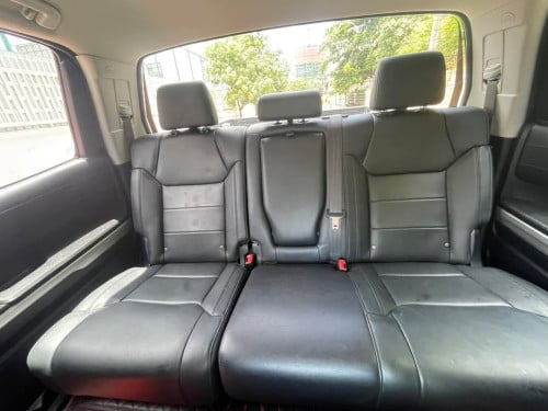 Toyota Tundra ឆ្នាំ2015 ប៉ុង2 ក្រដាសពន្ធ ធានាឡានស្អាត