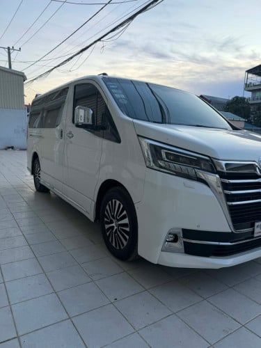 Toyoto Grandvia 2020:62800$ចរចារបាន