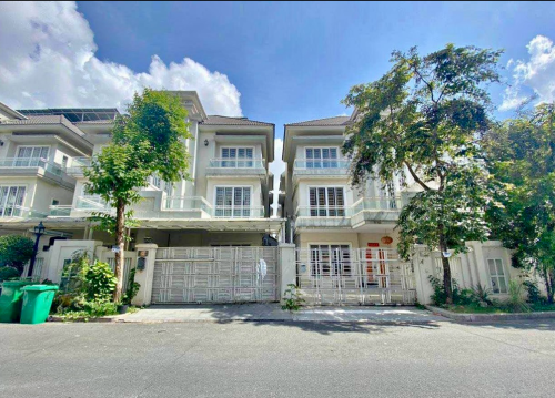 Twin villa for rent in Borey Orkide grand along street 2004
