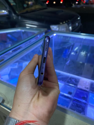 Vivo V20 ក្រុមហ៊ុន Ram 8G / 128G ស្អាត98%