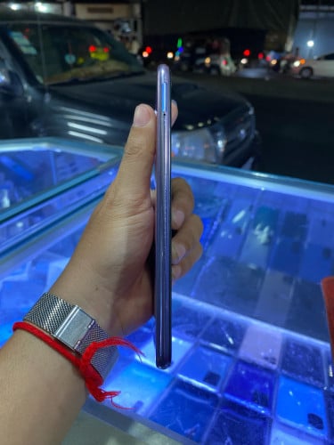Vivo V20 ក្រុមហ៊ុន Ram 8G / 128G ស្អាត98%