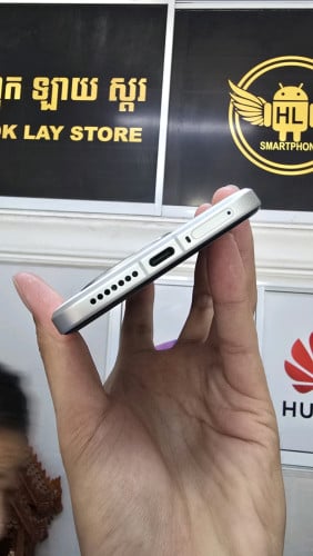 Xiaomi 15 Ultra 16G 512G 99% 629$ Global