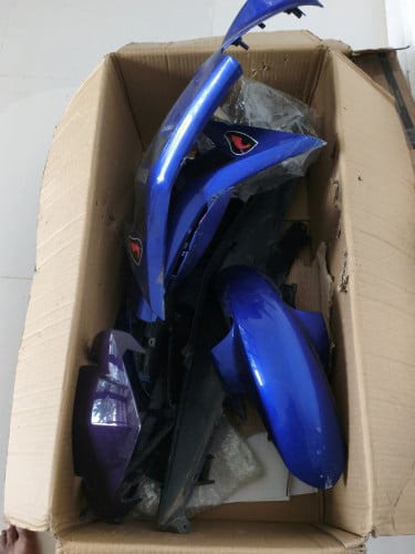 Yamaha ZR 150  Cover set