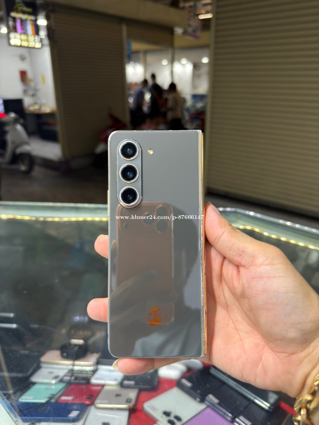 Samsung Fold W24 Edition (Fold5) សុីម២ Ram16GB , HD 1T GB , Phone Condition 90% , ខូចអេក្រង់ក្នុង