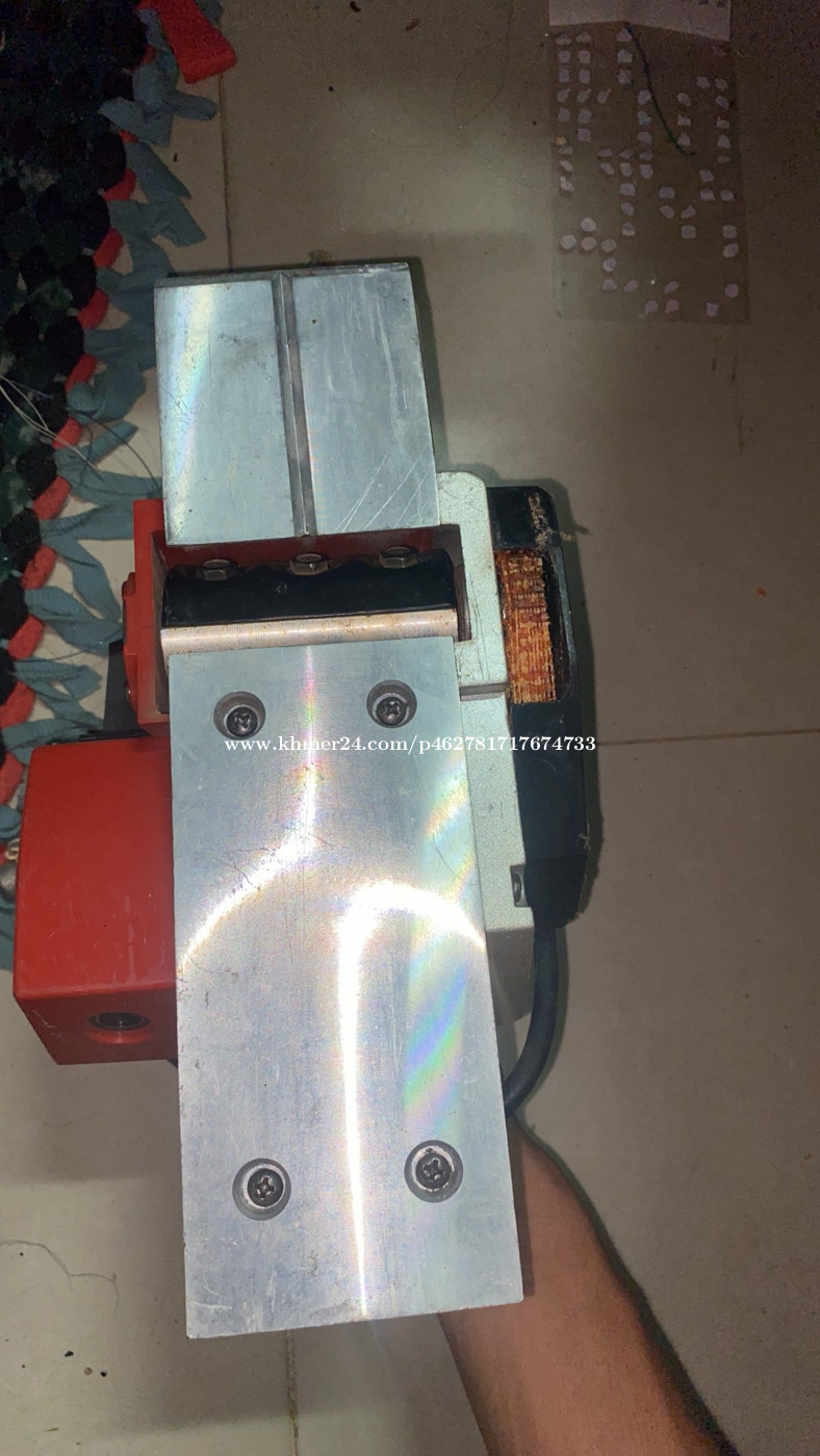 ម៉ាសុីនឈូសឈេី
