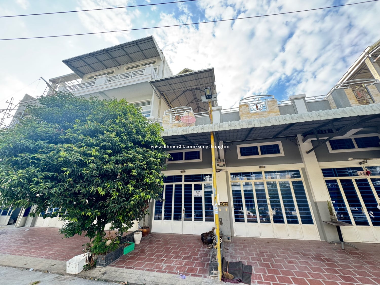 ផ្ទះលក់នៅបុរីលីម ឈាងហ៊ាក់ វាលស្បូវ