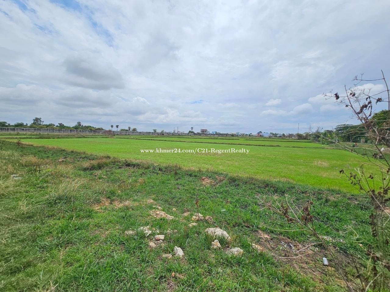 Land for sale in KomBoul