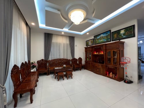 វីឡាភ្លោះលក់បន្ទាន់