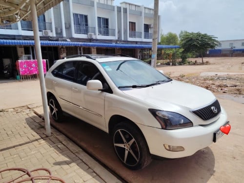 ឡានជួលនៅក្រុងបាវិត(木牌出租车）