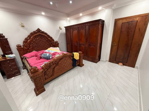 វិឡាត្រូវការលក់បន្ទាន់ នៅក្រុងប៉ោយប៉ែត