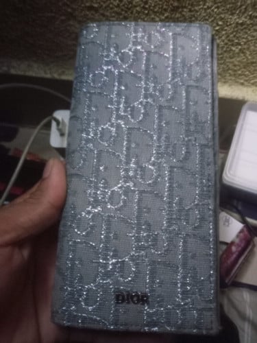 កាបូបលុយបុរស