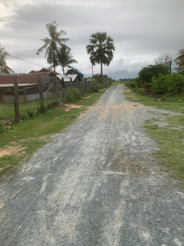ដីលក់