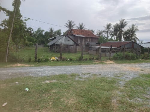 ដីលក់