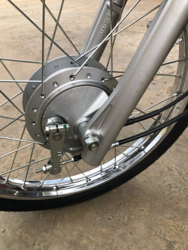 ម៉ូតូស្អាតខ្ចីសារណុំ