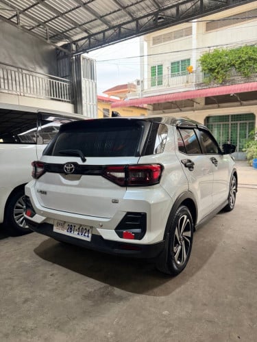 ឡានលក់ម្ចាស់ដើម