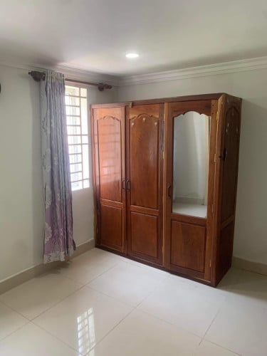 បន្ទប់ជួល