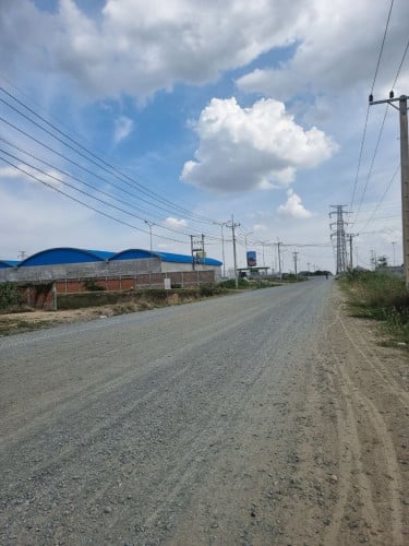 ដីនៅជិតព្រលាន