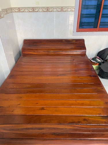 គ្រែ​ ព្រះនាងកោង