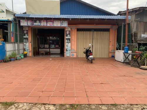 ផ្ទះលក់ប្រញាប់លុយ