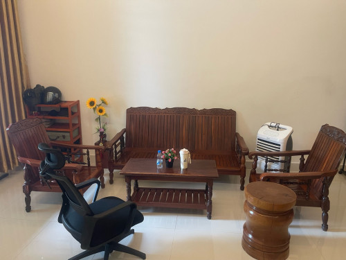 លក់សាឡុងឈើ នាងនួន លាងឈើកូនកន្លឹងតិច