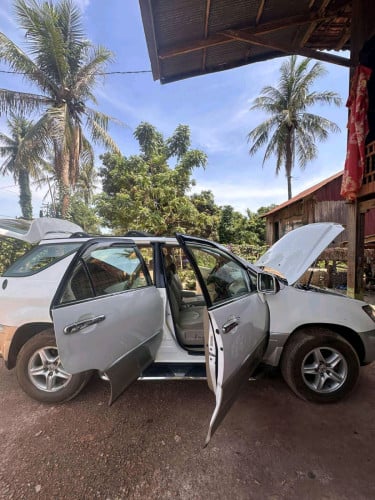 រថយន្ដសម្រាប់លក់